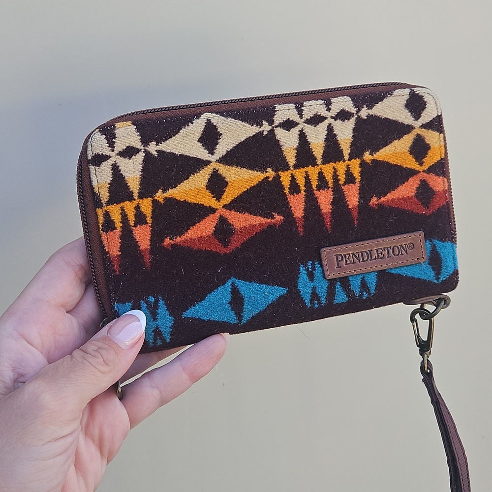 Pendleton Aztec Print Wristlet Wallet